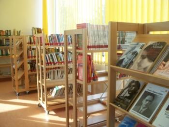 Bücherei Weibern innen